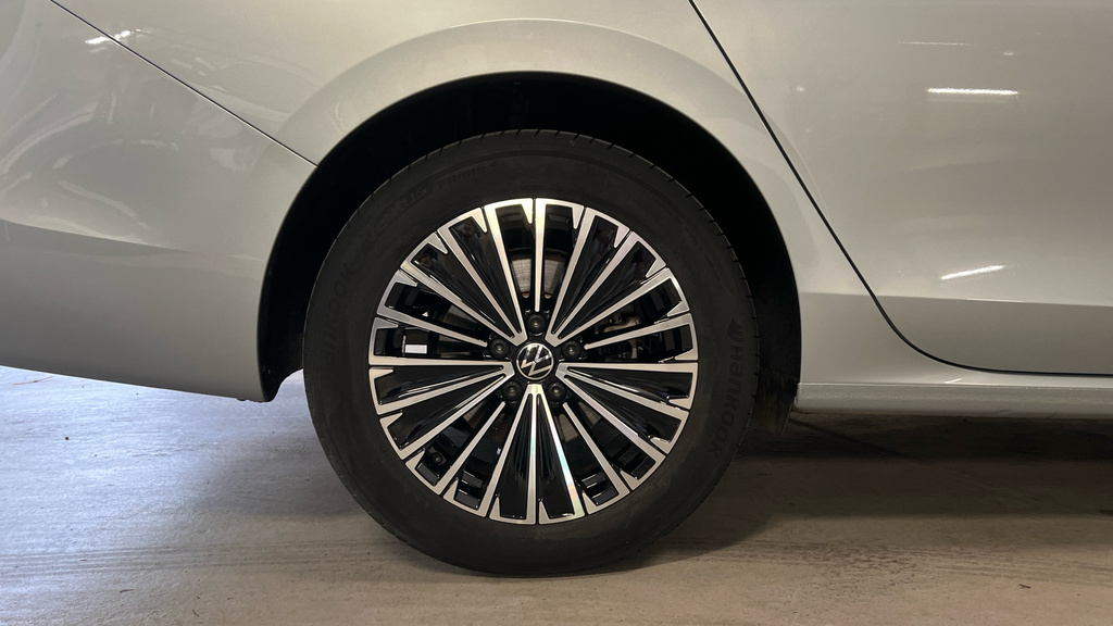 Volkswagen Passat Passat R-line Phev Green #17