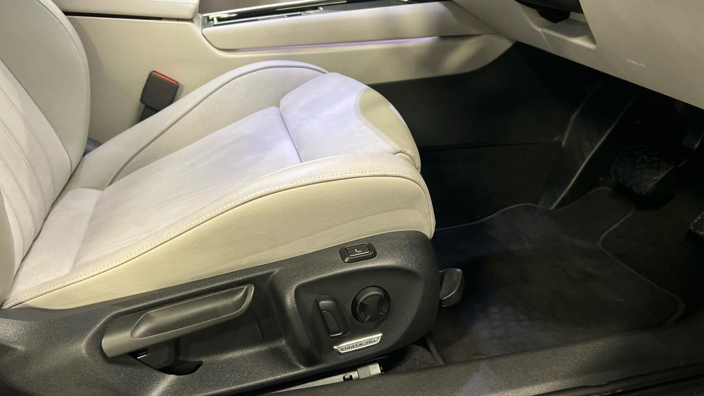 Volkswagen Passat Passat R-line Phev Green #39