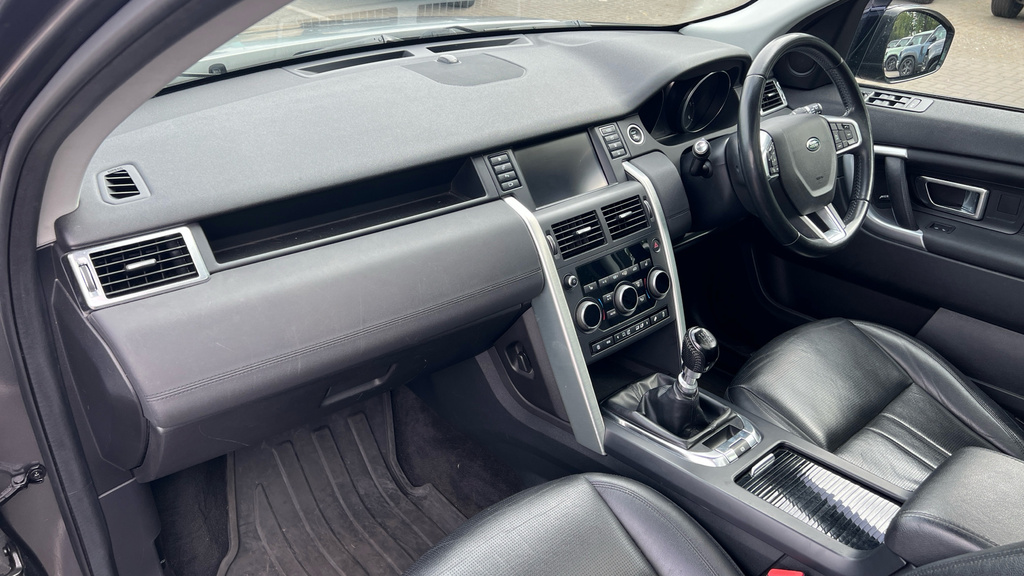 Land Rover Discovery Sport Black #17