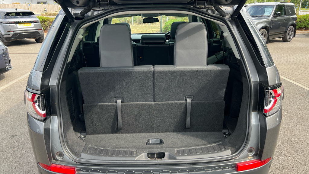 Land Rover Discovery Sport Black #27