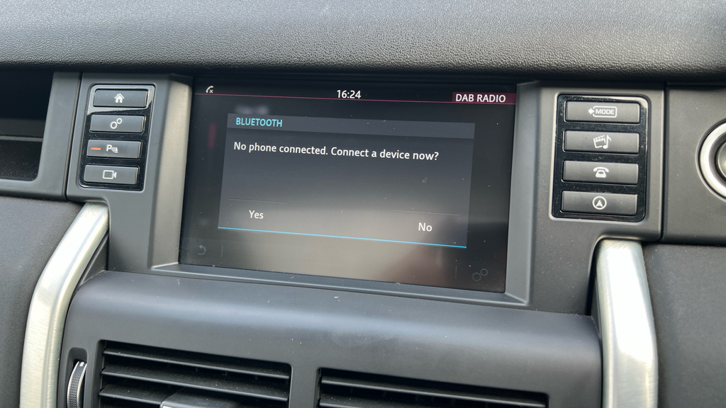 Land Rover Discovery Sport Black #24