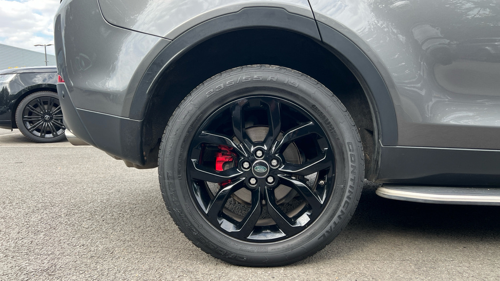 Land Rover Discovery Sport Black #32