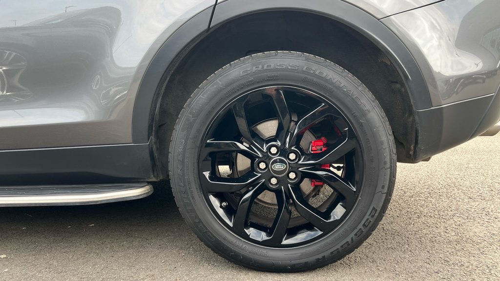 Land Rover Discovery Sport Black #31