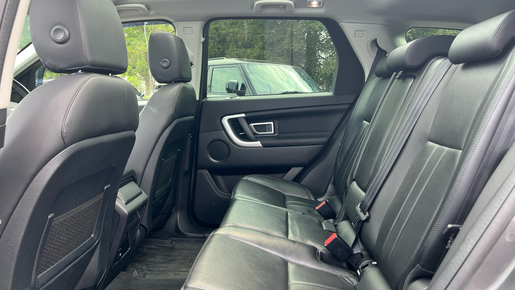 Land Rover Discovery Sport Black #26