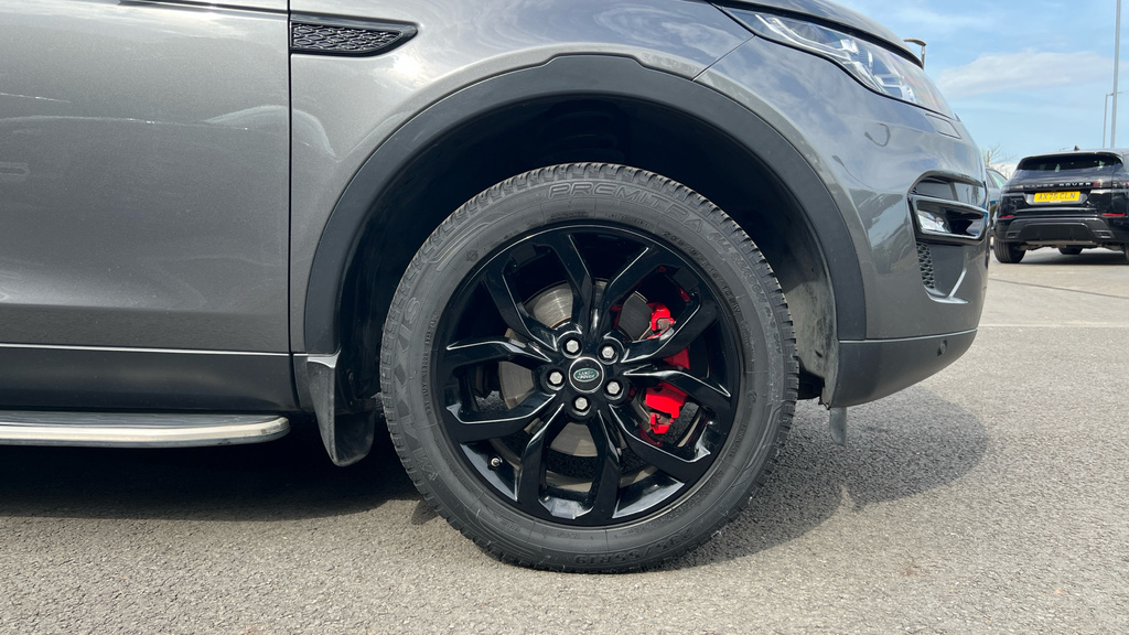 Land Rover Discovery Sport Black #33