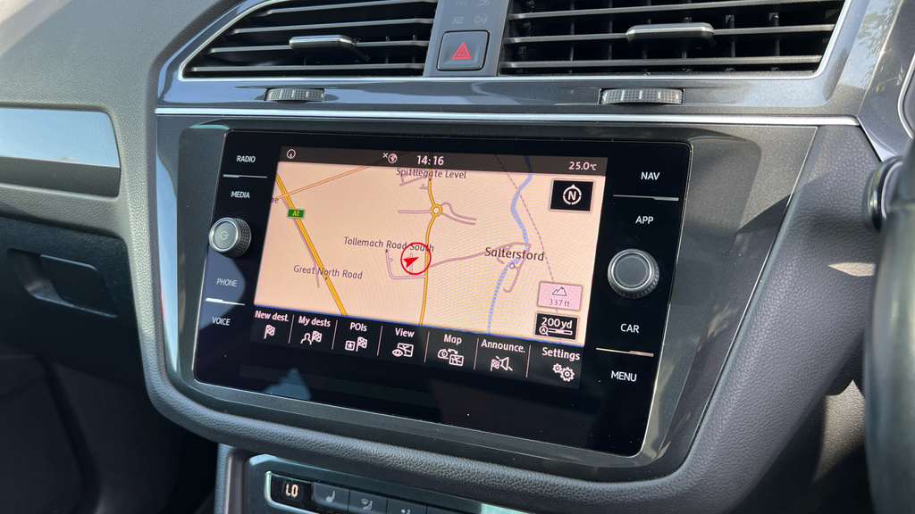 Volkswagen Tiguan Se Navigation Tdi Grey #31