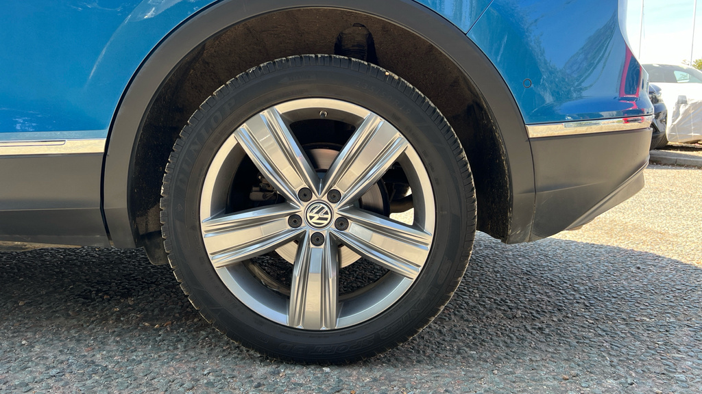 Volkswagen Tiguan Se Navigation Tdi Grey #21