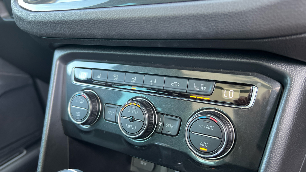Volkswagen Tiguan Se Navigation Tdi Grey #13