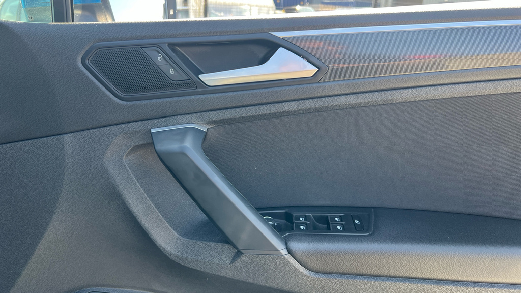 Volkswagen Tiguan Se Navigation Tdi Grey #32