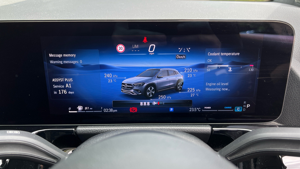 Mercedes-Benz GLA Class Gla 220D 4Matic Amg Line Premium Plus Grey #33