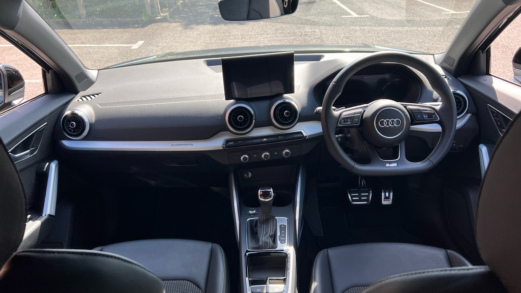 Audi Q2 35 Tfsi S Line S Tronic Black #11