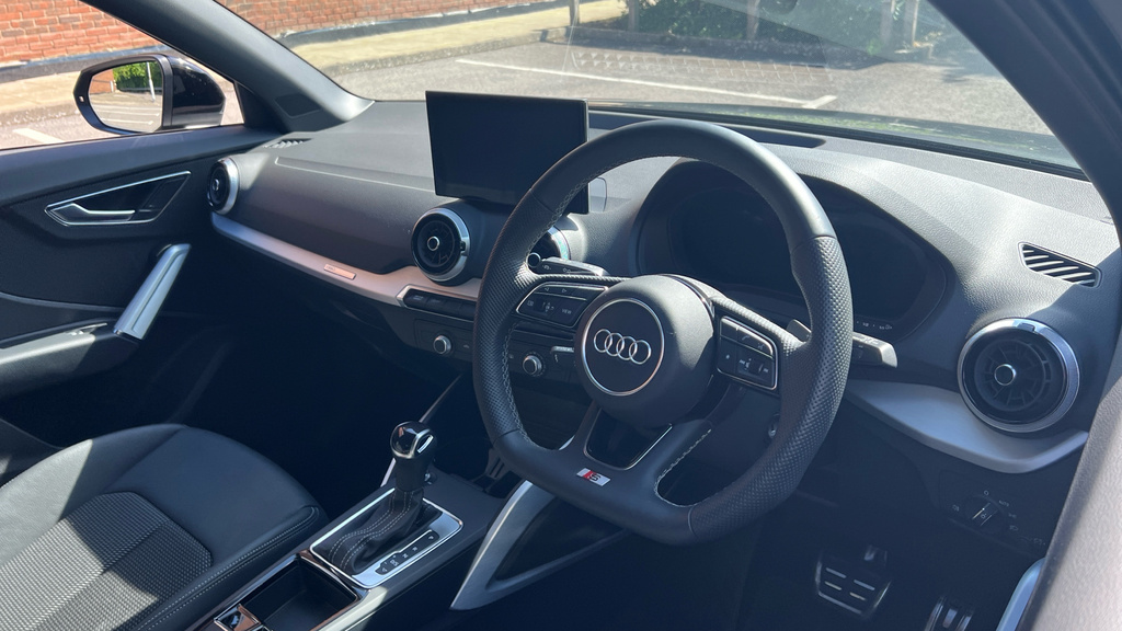 Audi Q2 35 Tfsi S Line S Tronic Black #9