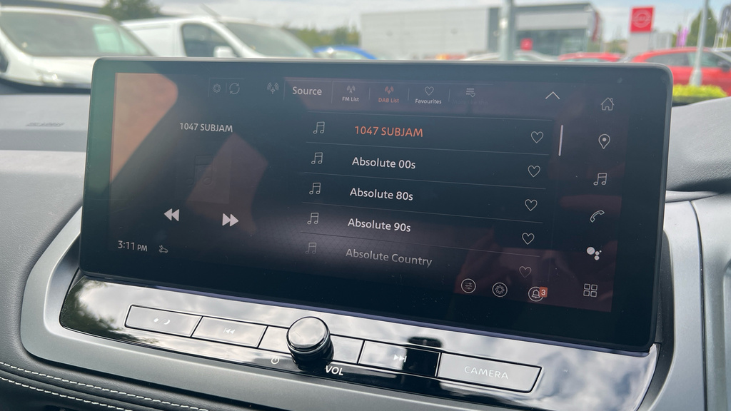 Nissan Qashqai E-power Tekna Plus White #14