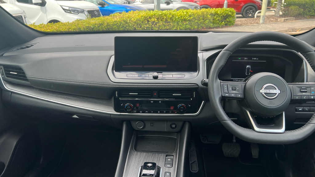 Nissan Qashqai E-power Tekna Plus White #16