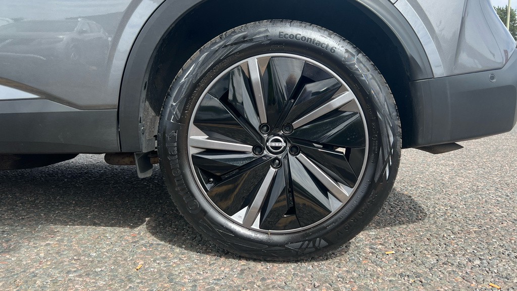Nissan Qashqai E-power Tekna Plus White #27