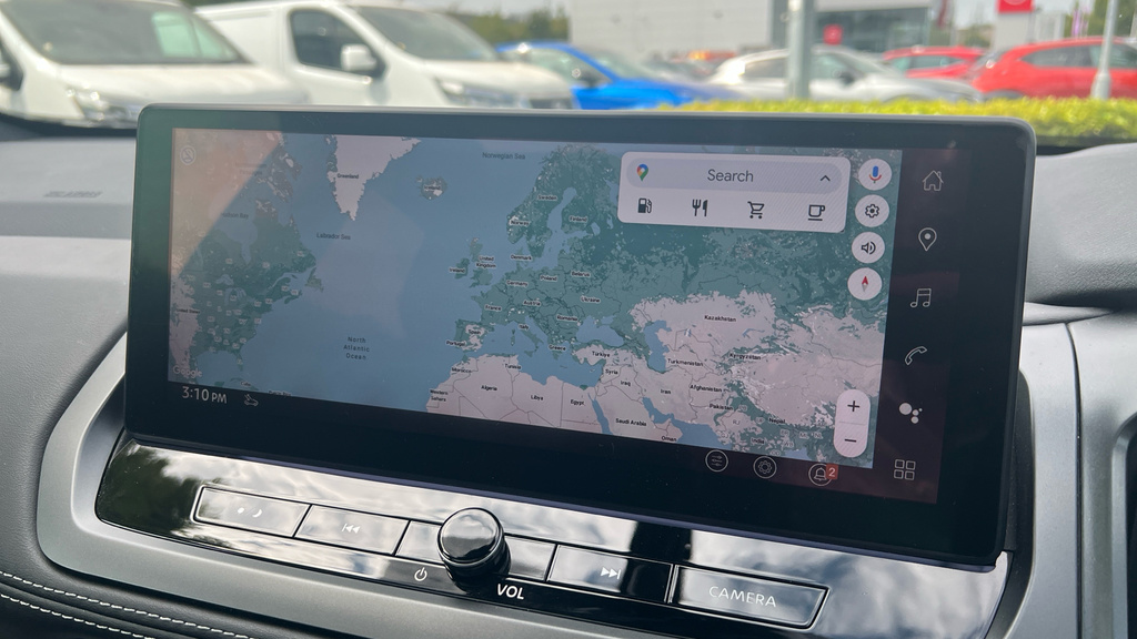 Nissan Qashqai E-power Tekna Plus White #17