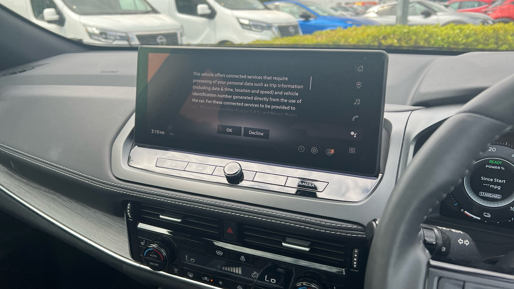 Nissan Qashqai E-power Tekna Plus White #19