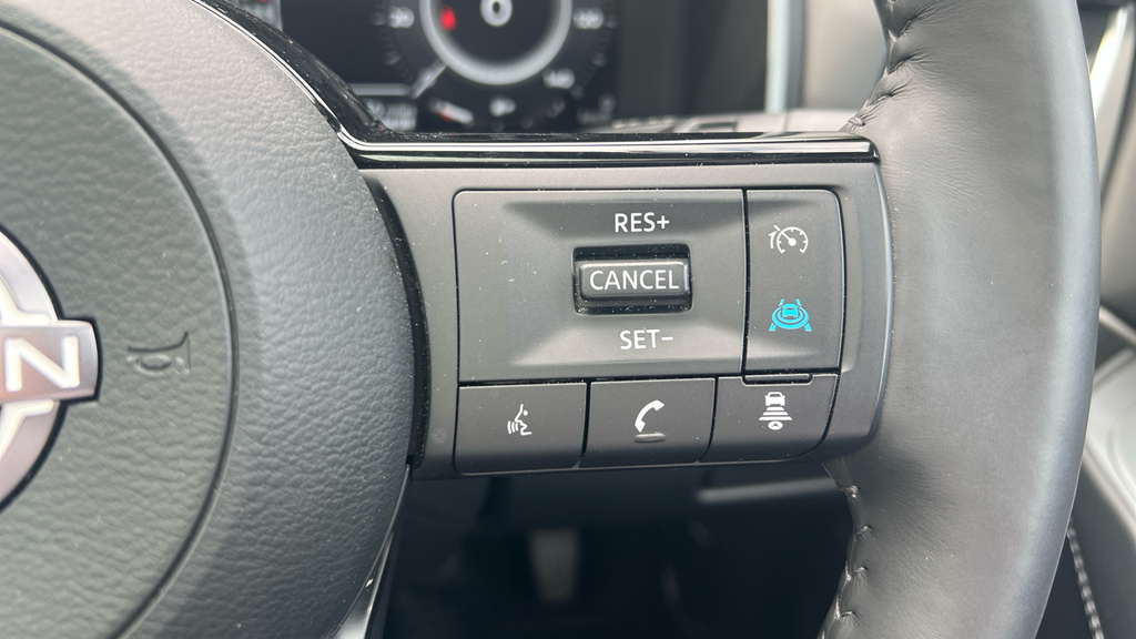Nissan Qashqai E-power Tekna Plus White #11