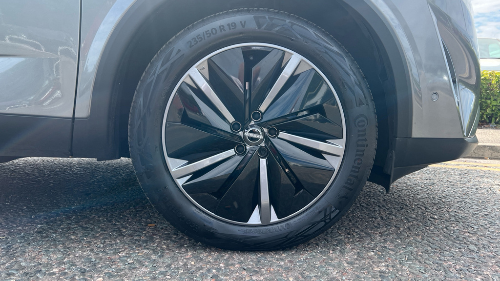 Nissan Qashqai E-power Tekna Plus White #28