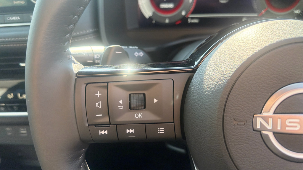Nissan X-Trail Tekna Silver #34