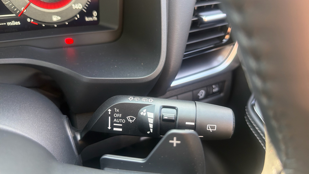 Nissan X-Trail Tekna Silver #35