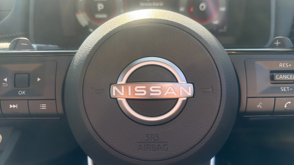 Nissan X-Trail Tekna Silver #28