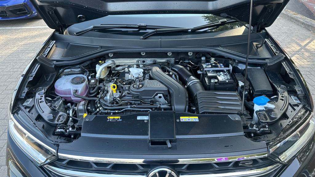 Volkswagen T-Roc R-line Black #16
