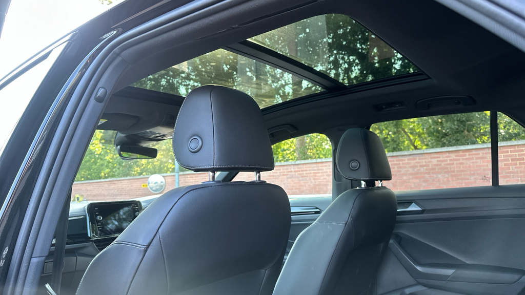 Volkswagen T-Roc R-line Black #36
