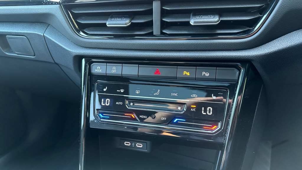Volkswagen T-Roc R-line Black #24