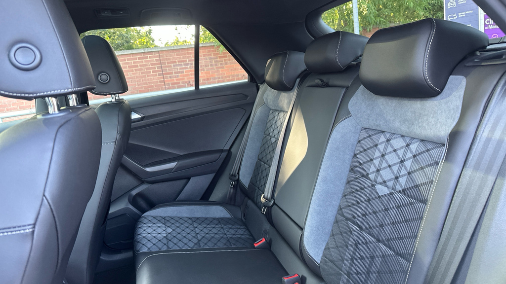 Volkswagen T-Roc R-line Black #14