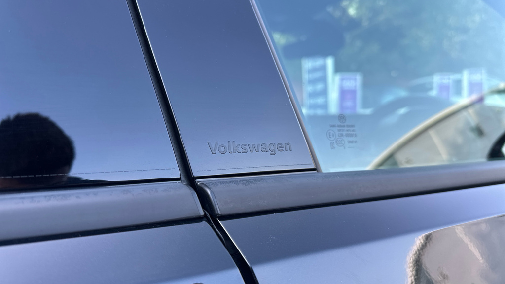 Volkswagen T-Roc R-line Black #41