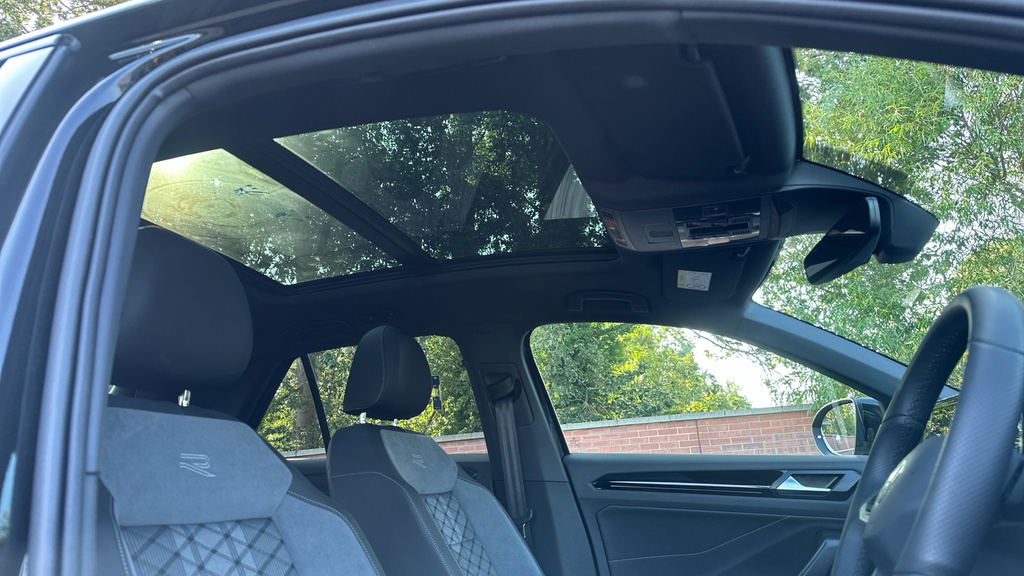 Volkswagen T-Roc R-line Black #42