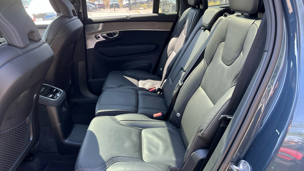 Volvo XC90 B5 P Awd Ultra Dark Grey #17