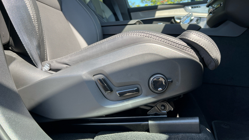 Volvo XC90 B5 P Awd Ultra Dark Grey #38