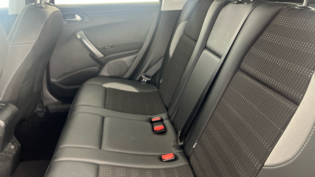 Peugeot 2008 Allure Red #22