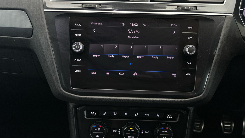 Volkswagen Tiguan 2.0Tdi Se Navigation Sat Nav Bluetooth Front Beige #20