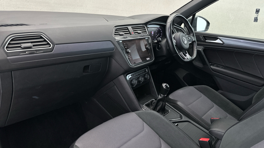 Volkswagen Tiguan 2.0Tdi Se Navigation Sat Nav Bluetooth Front Beige #13