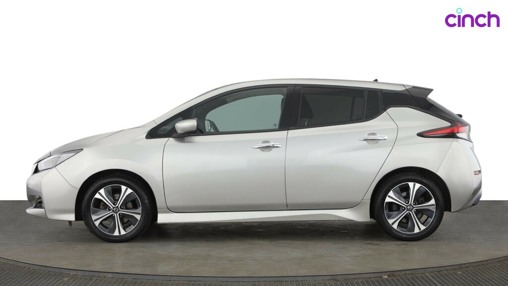 Nissan Leaf 110Kw N-connecta 40Kwh White #6