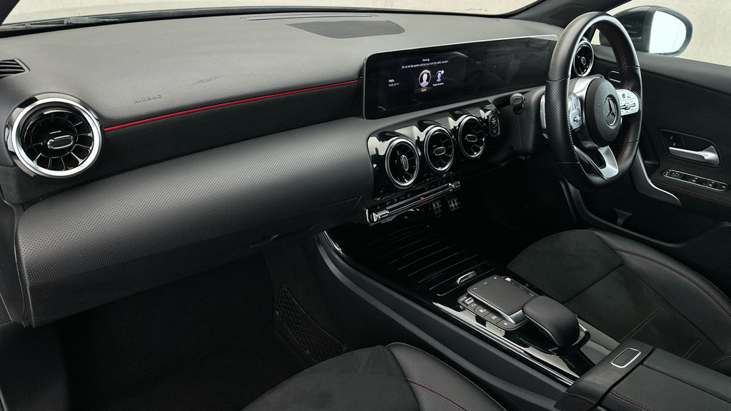 Mercedes-Benz A Class A 200 Amg Line Premium White #15