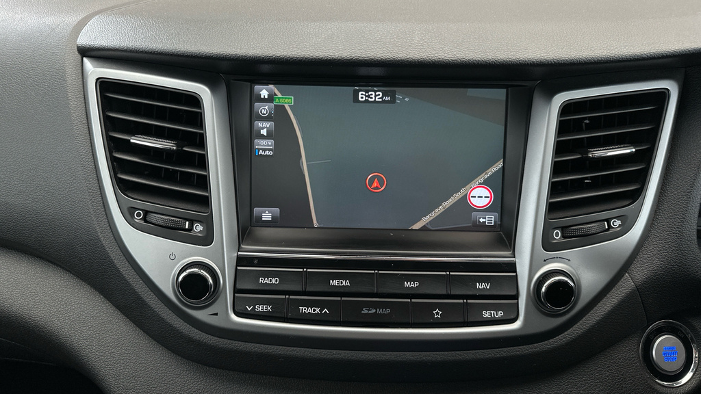 Hyundai Tucson S 1.6 White #20