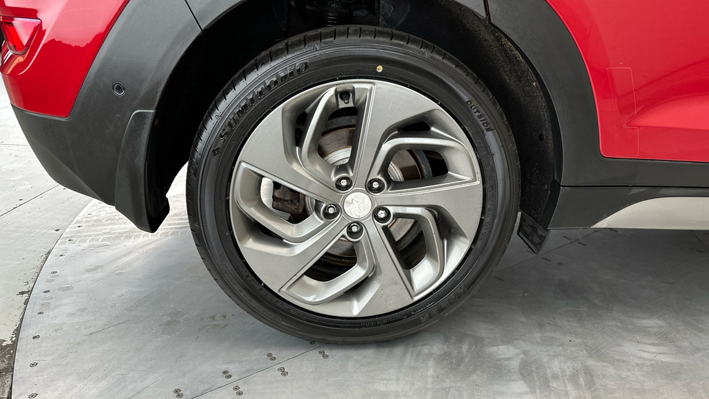 Hyundai Tucson S 1.6 White #30