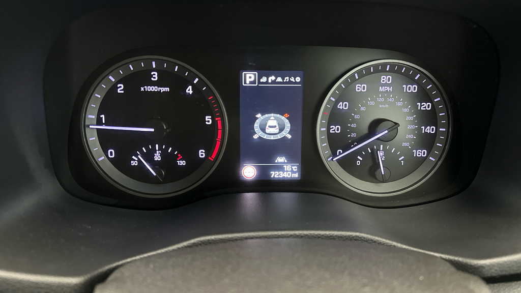 Hyundai Tucson S 1.6 White #23