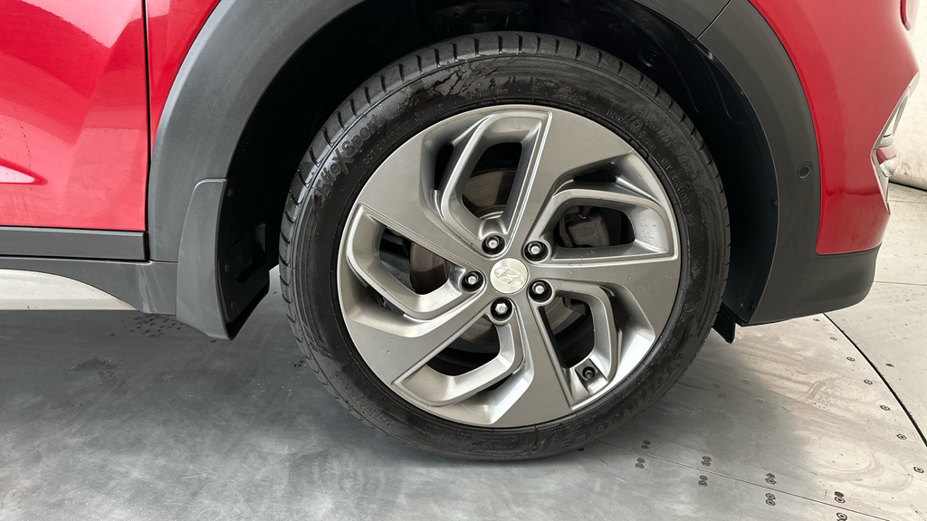 Hyundai Tucson S 1.6 White #31