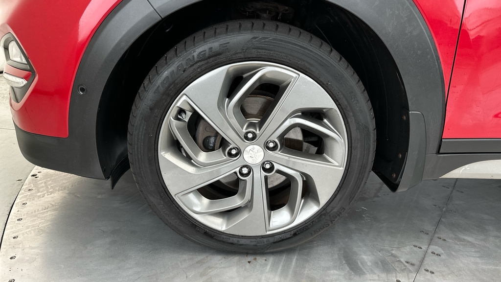 Hyundai Tucson S 1.6 White #28