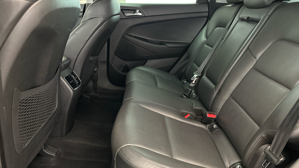 Hyundai Tucson S 1.6 White #24