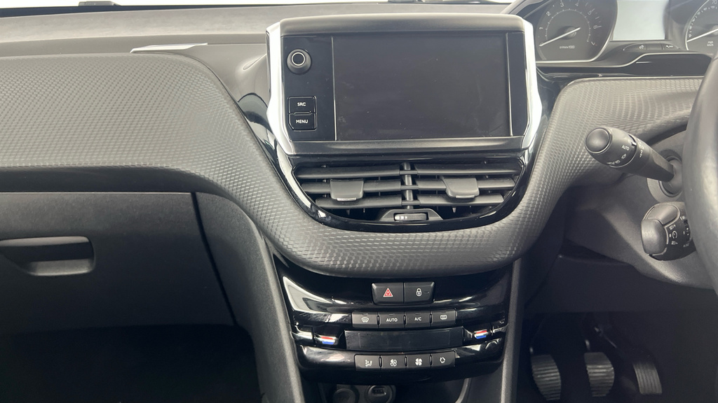 Peugeot 208 1.2 Puretech 82 Tech Edition Start Stop White #21