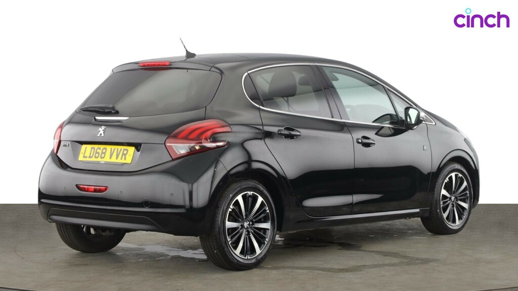 Peugeot 208 1.2 Puretech 82 Tech Edition Start Stop White #3