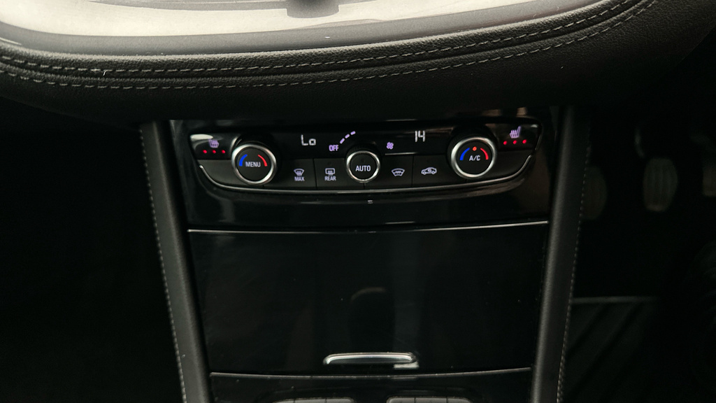 Vauxhall Grandland X  White #17