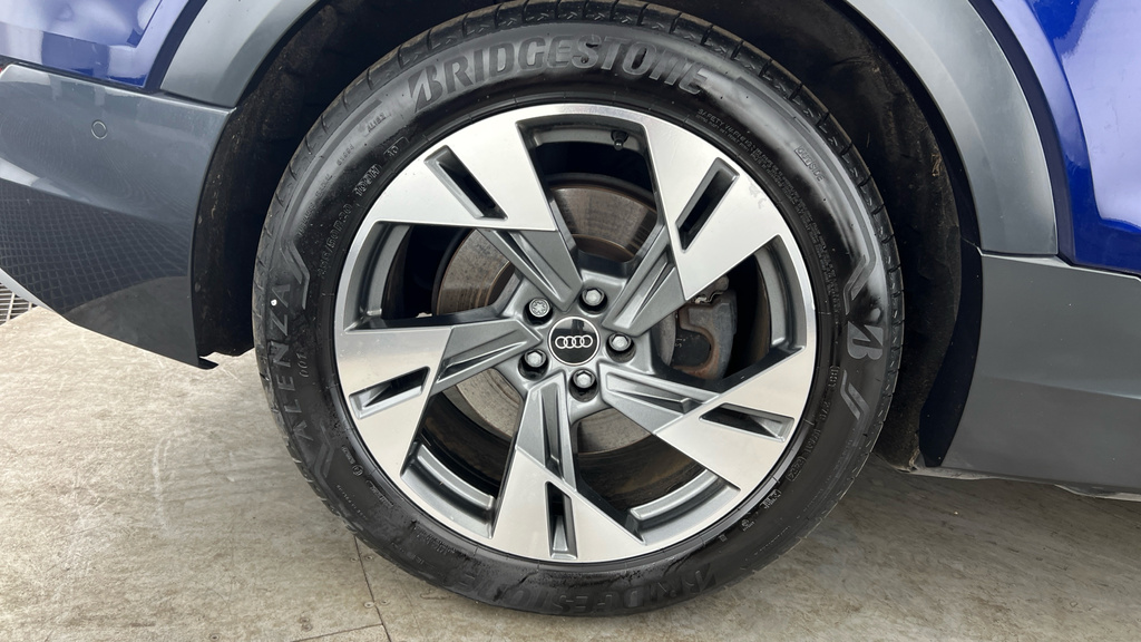 Audi E-tron Audi E-tron Sportback Black Edition 50 Quattro 230 Black #26