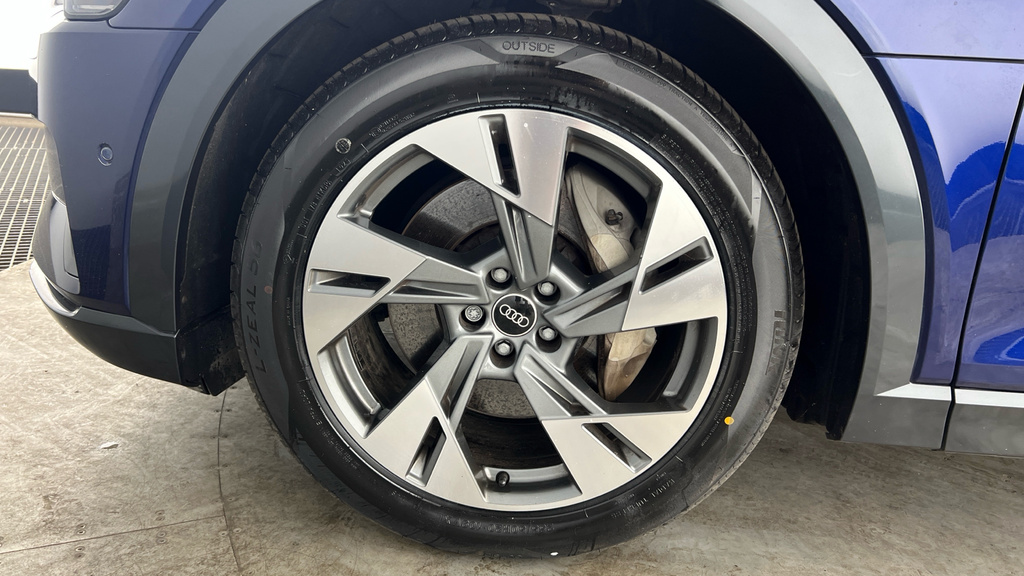 Audi E-tron Audi E-tron Sportback Black Edition 50 Quattro 230 Black #24